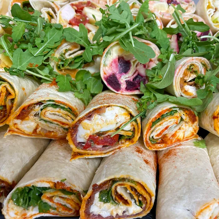 Wraps met groenten en rucola voor de crew van een festival